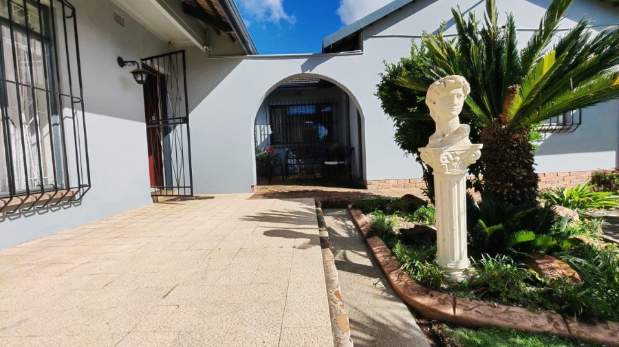 3 Bedroom Property for Sale in Noycedale Gauteng