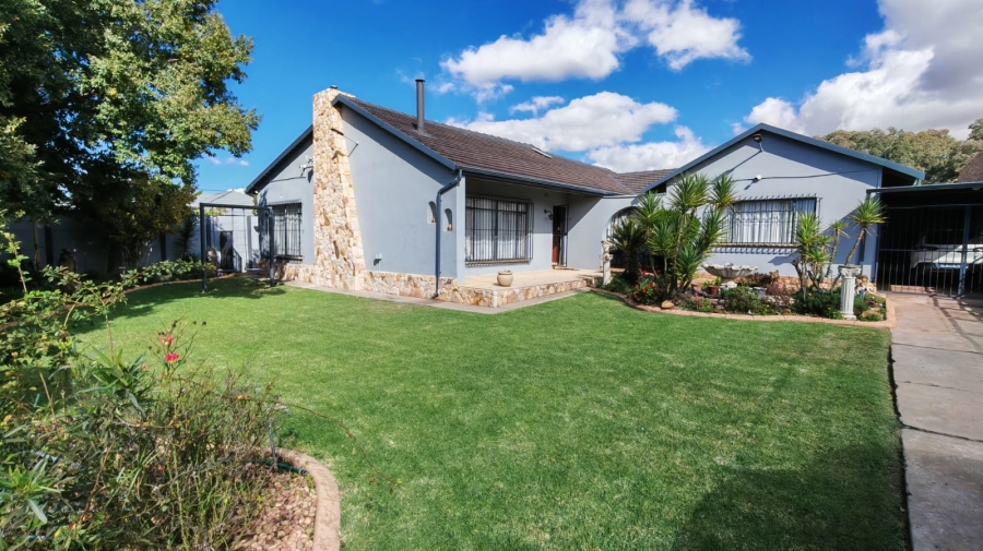 3 Bedroom Property for Sale in Noycedale Gauteng
