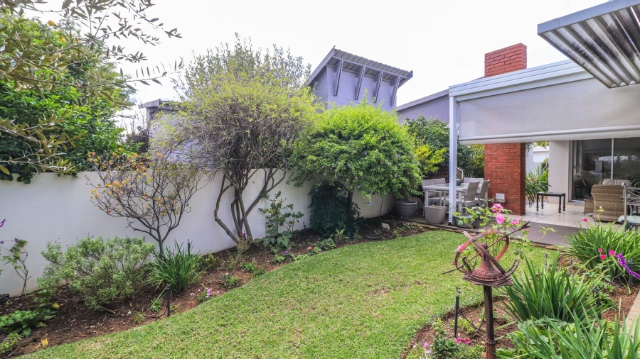 3 Bedroom Property for Sale in Broadacres Gauteng