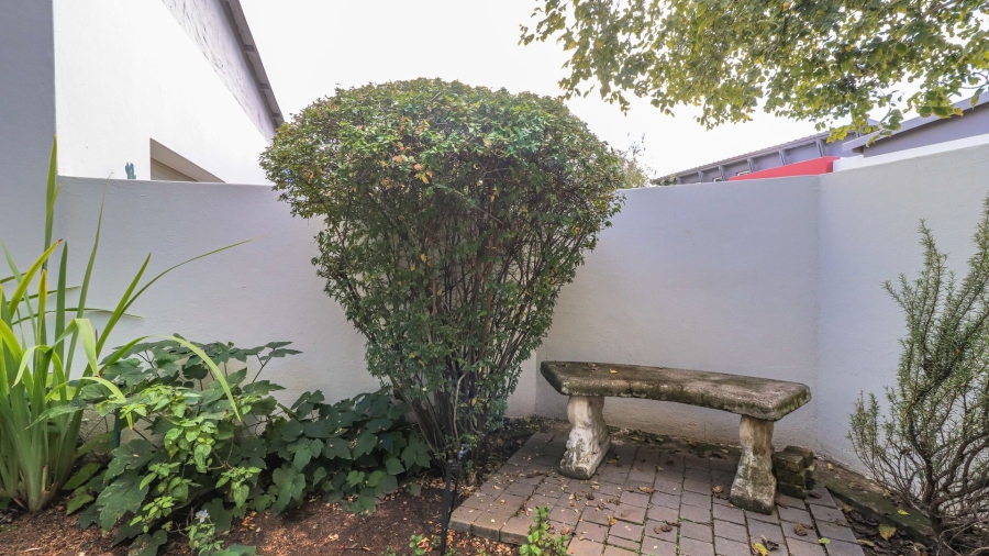 3 Bedroom Property for Sale in Broadacres Gauteng