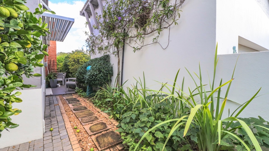 3 Bedroom Property for Sale in Broadacres Gauteng