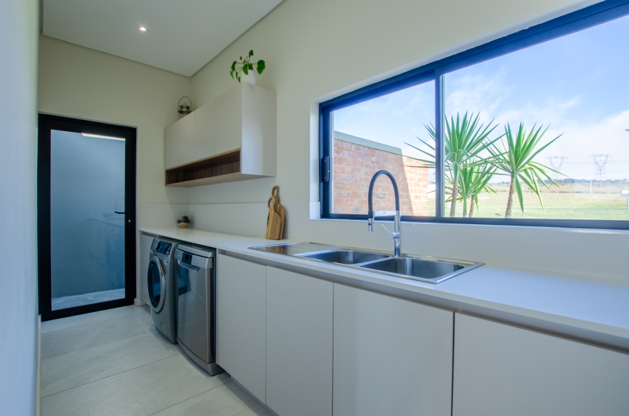2 Bedroom Property for Sale in Berg En Dal Gauteng