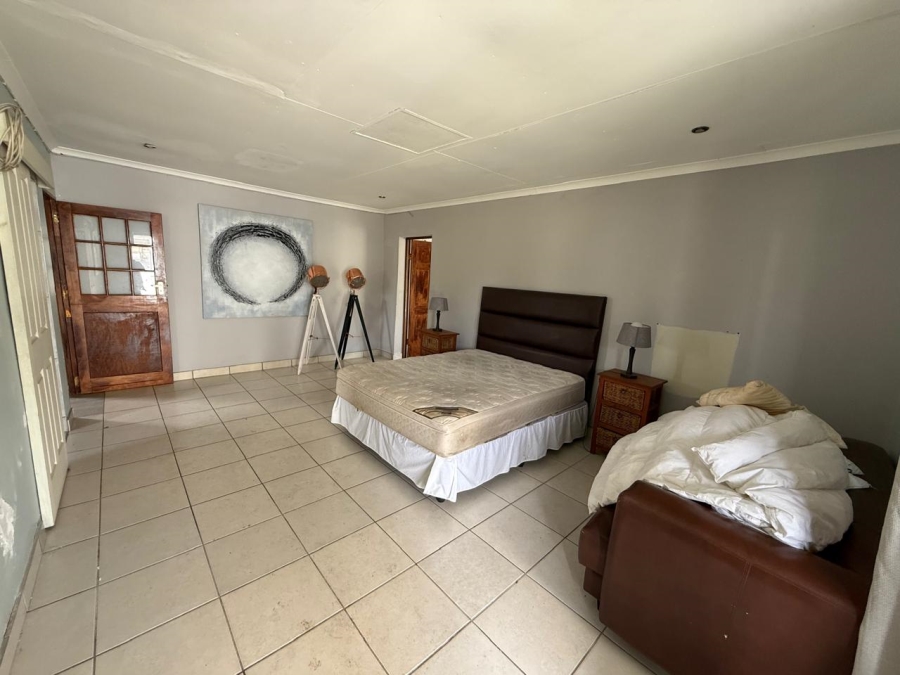 8 Bedroom Property for Sale in Kaalplaats West Gauteng