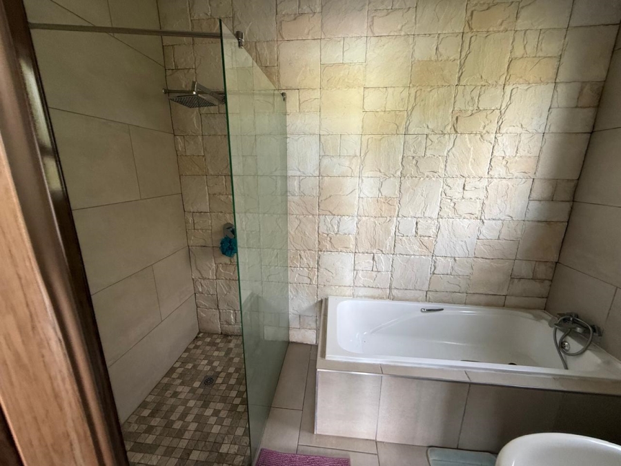 8 Bedroom Property for Sale in Kaalplaats West Gauteng