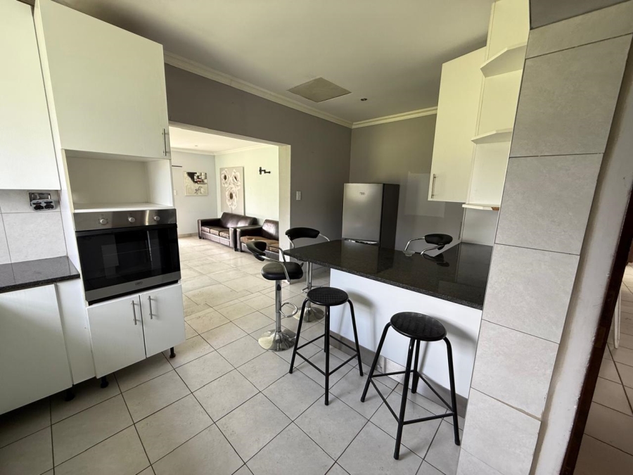 8 Bedroom Property for Sale in Kaalplaats West Gauteng
