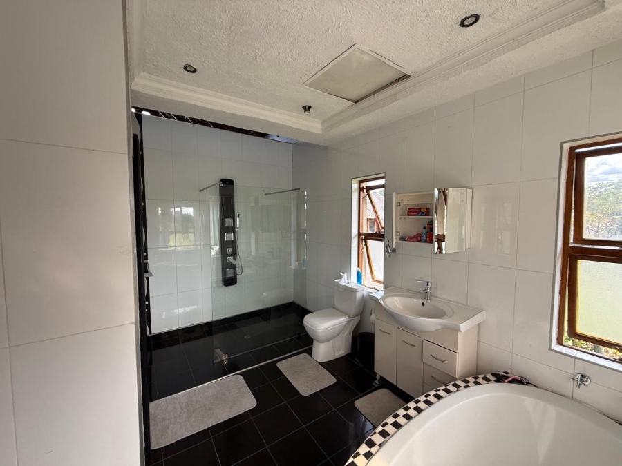 8 Bedroom Property for Sale in Kaalplaats West Gauteng