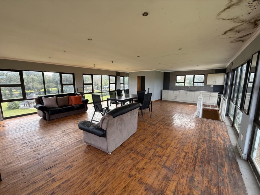 8 Bedroom Property for Sale in Kaalplaats West Gauteng
