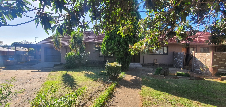 4 Bedroom Property for Sale in Rensburg Gauteng