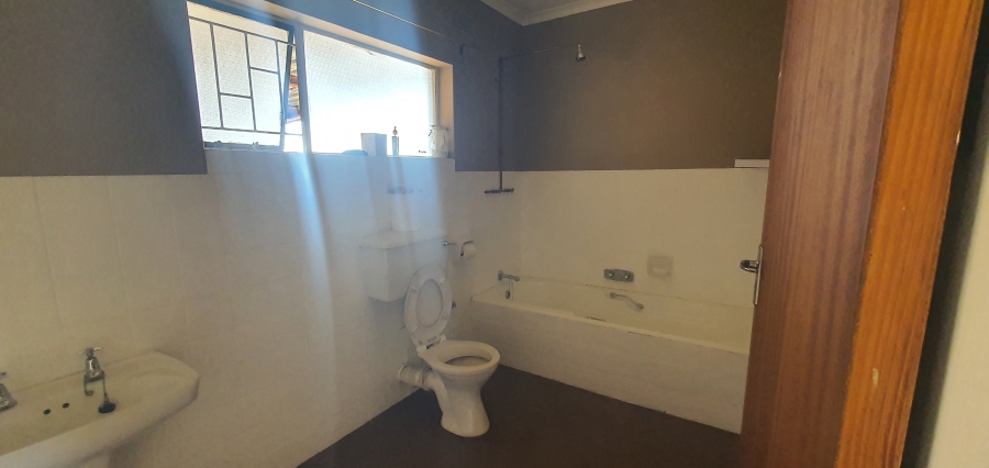 4 Bedroom Property for Sale in Rensburg Gauteng