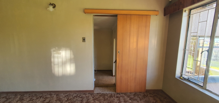 4 Bedroom Property for Sale in Rensburg Gauteng