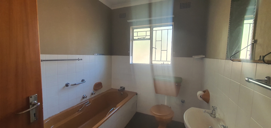 4 Bedroom Property for Sale in Rensburg Gauteng