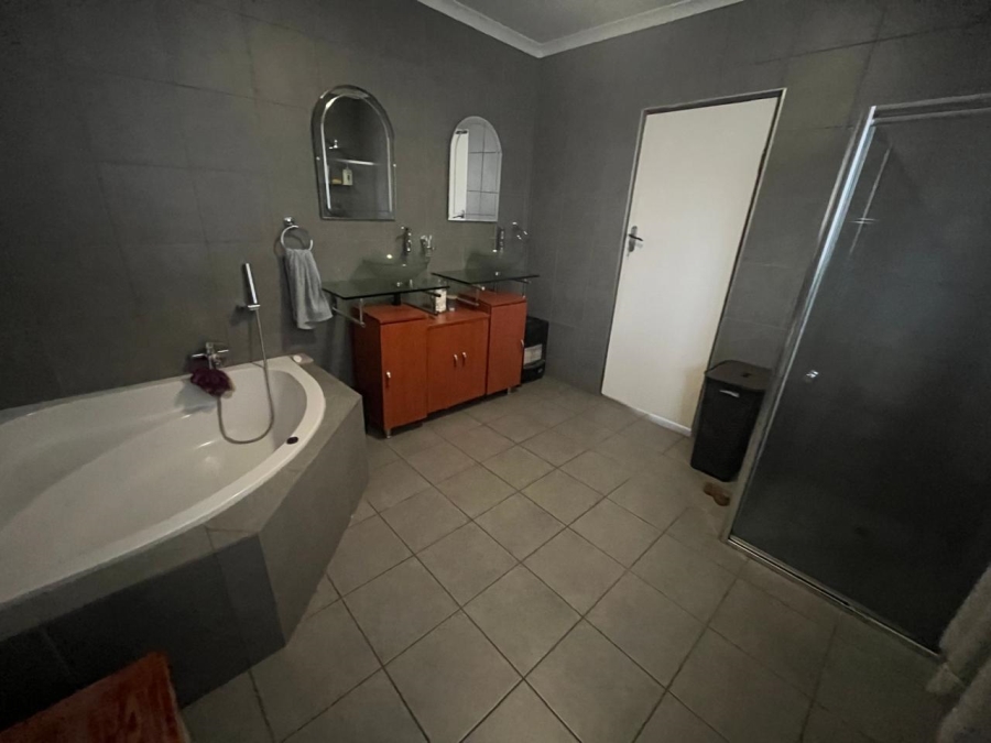 3 Bedroom Property for Sale in Randhart Gauteng