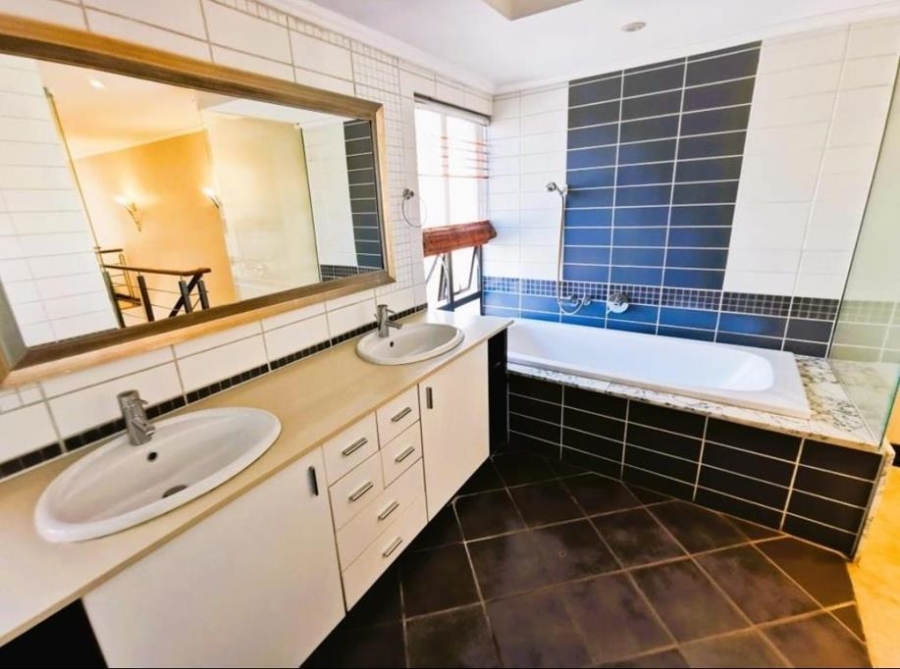 To Let 1 Bedroom Property for Rent in Bedfordview Gauteng