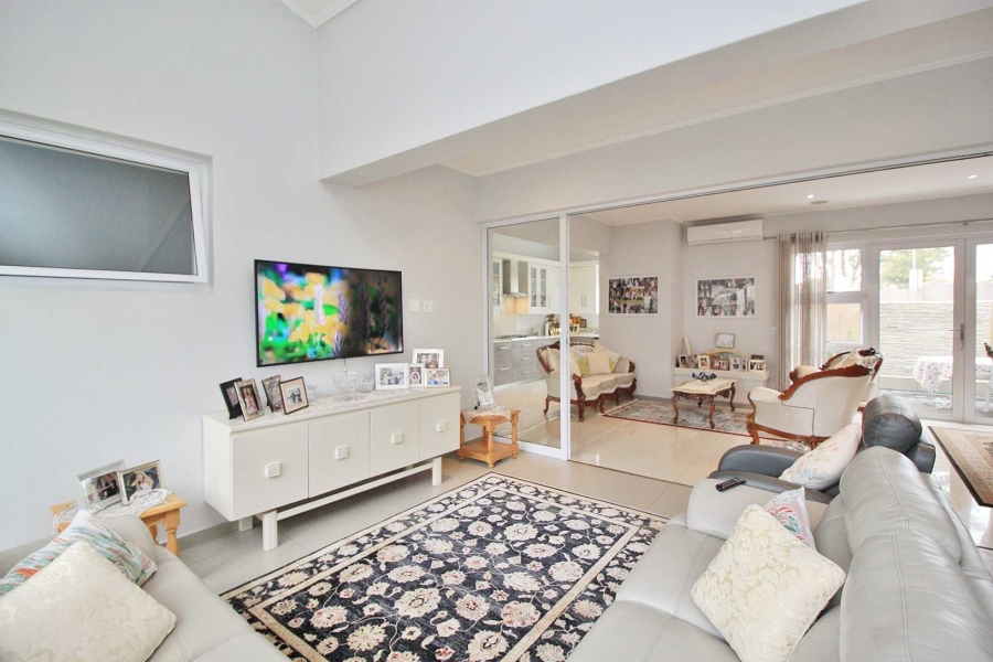 3 Bedroom Property for Sale in Greenstone Hill Gauteng