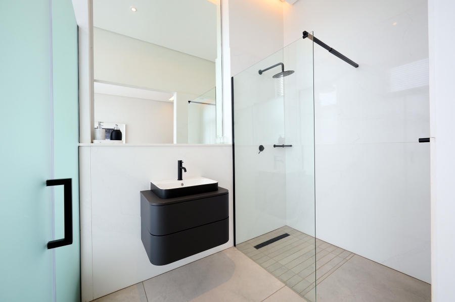 6 Bedroom Property for Sale in Waterfall Gauteng
