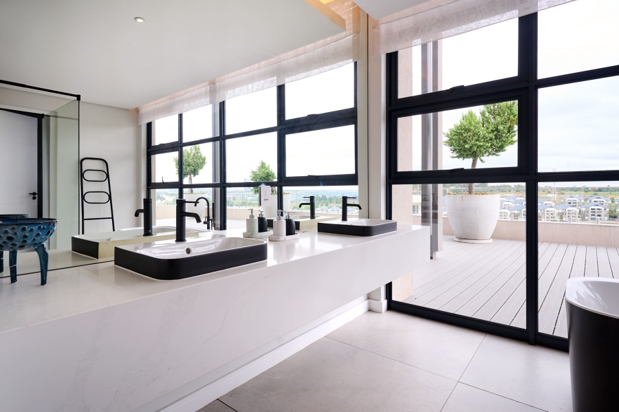 6 Bedroom Property for Sale in Waterfall Gauteng