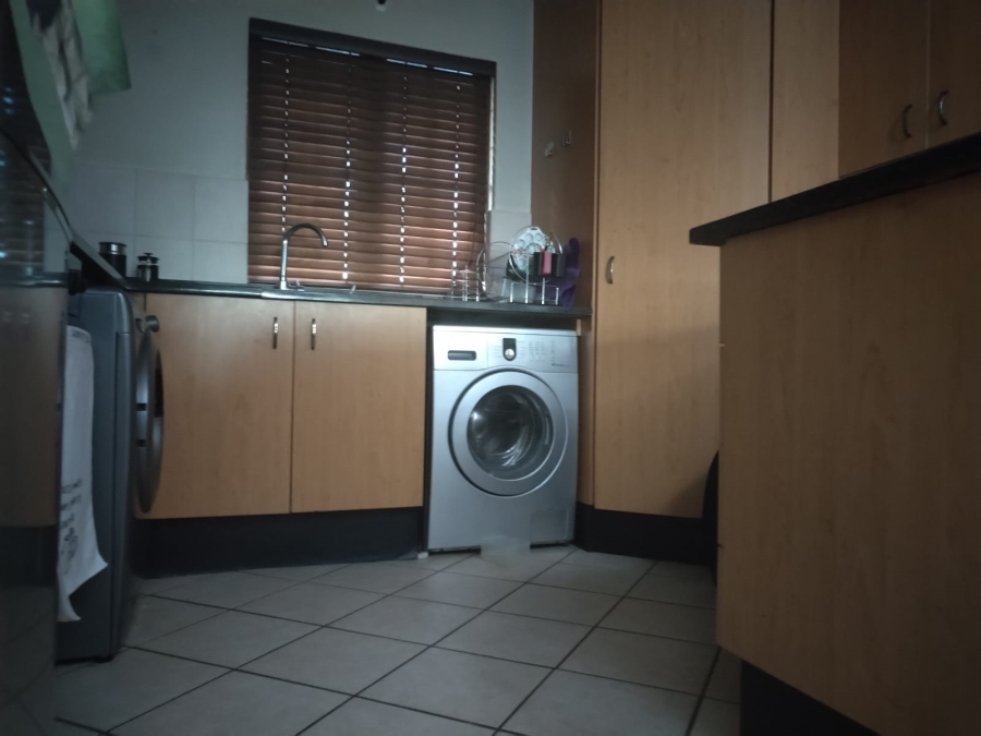 1 Bedroom Property for Sale in Edenburg Gauteng