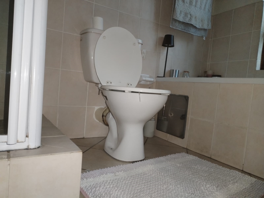 1 Bedroom Property for Sale in Edenburg Gauteng