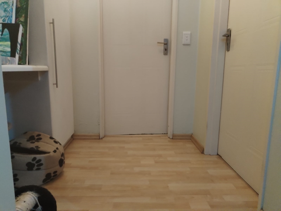 1 Bedroom Property for Sale in Edenburg Gauteng