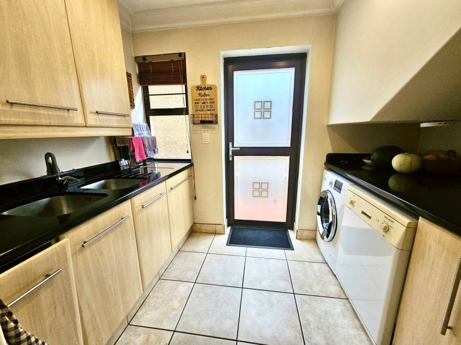 To Let 3 Bedroom Property for Rent in River Club Gauteng