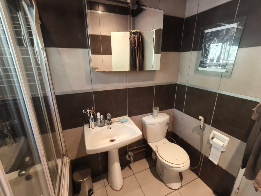 To Let 4 Bedroom Property for Rent in Kew Gauteng