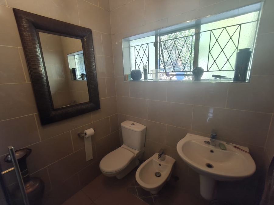 To Let 4 Bedroom Property for Rent in Kew Gauteng