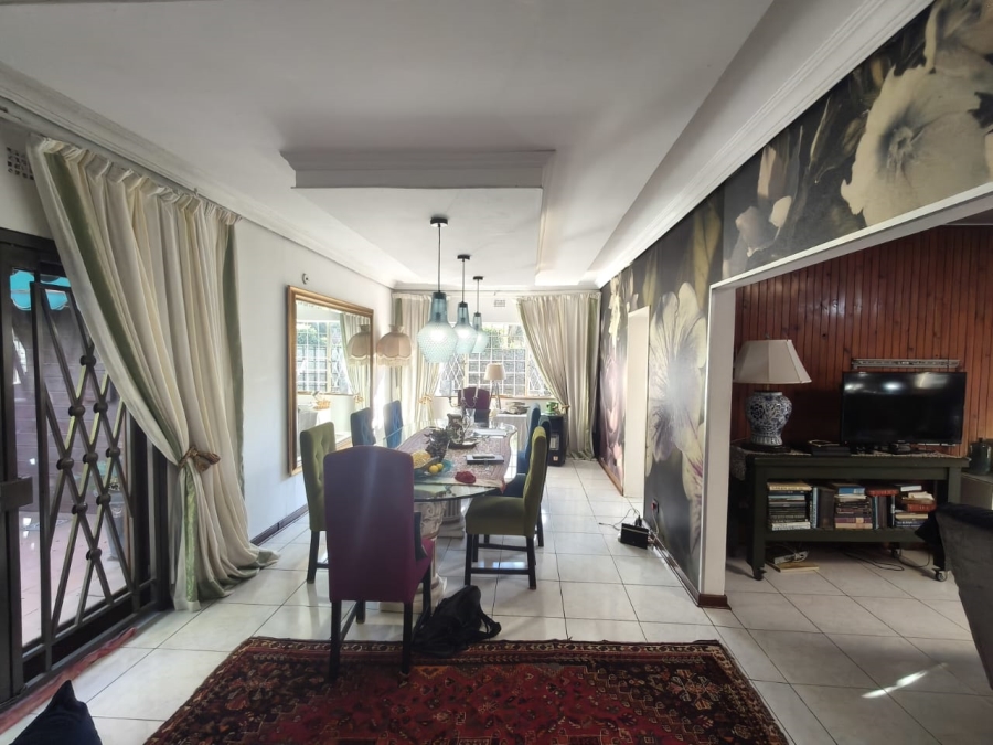 To Let 4 Bedroom Property for Rent in Kew Gauteng