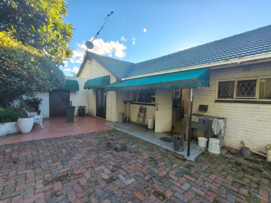 To Let 4 Bedroom Property for Rent in Kew Gauteng