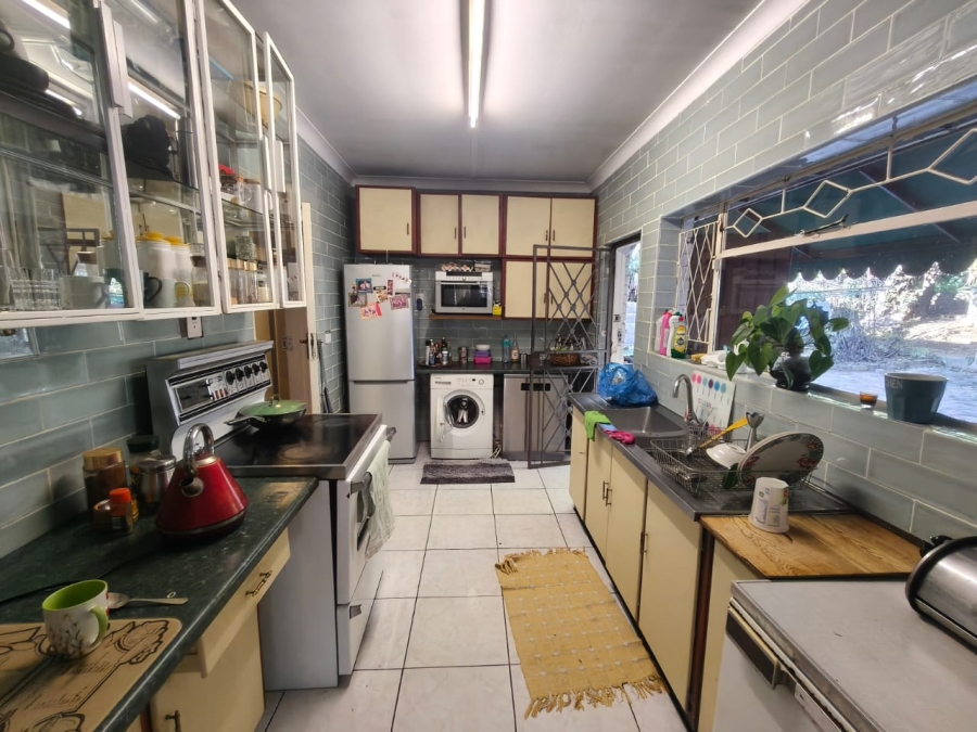 To Let 4 Bedroom Property for Rent in Kew Gauteng