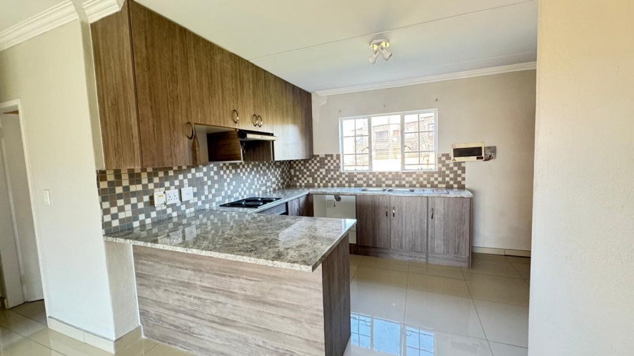2 Bedroom Property for Sale in Erand Gardens Gauteng