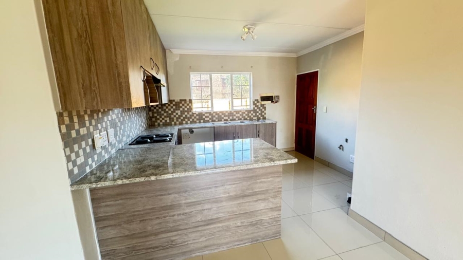 2 Bedroom Property for Sale in Erand Gardens Gauteng