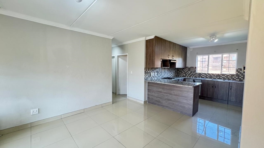 2 Bedroom Property for Sale in Erand Gardens Gauteng