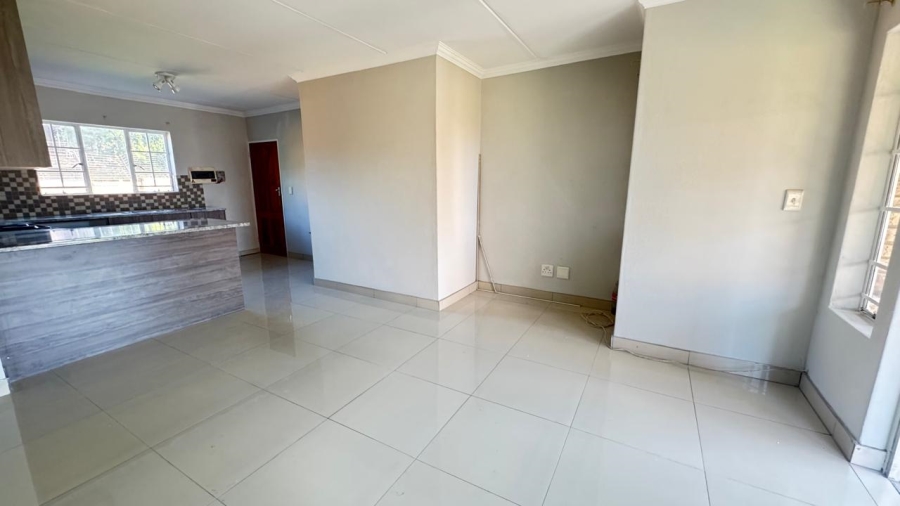 2 Bedroom Property for Sale in Erand Gardens Gauteng