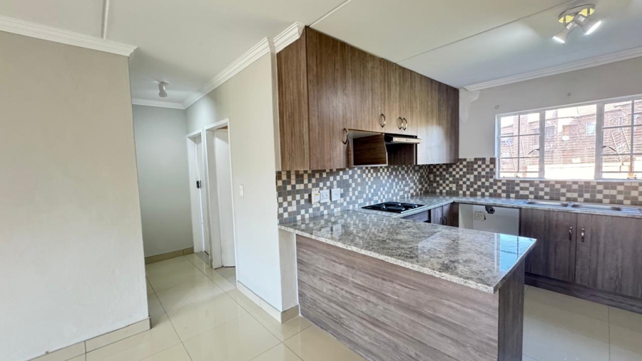 2 Bedroom Property for Sale in Erand Gardens Gauteng