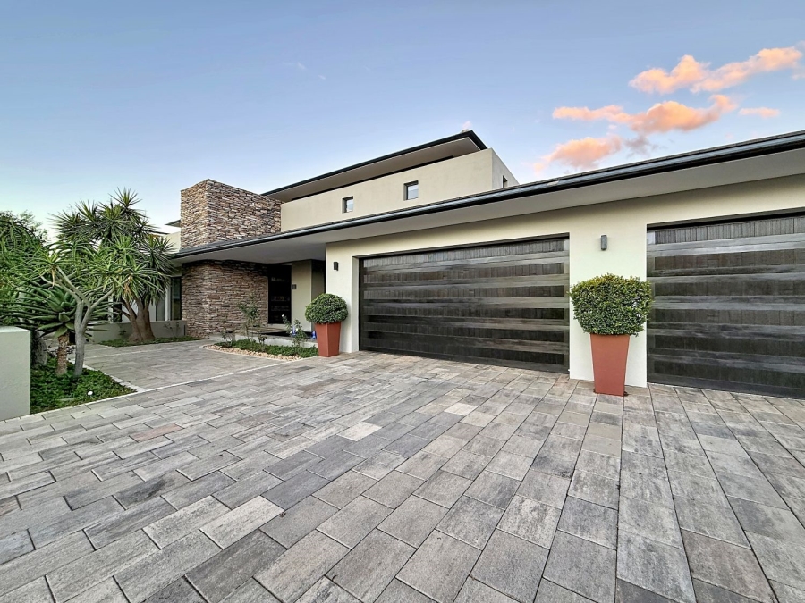 5 Bedroom Property for Sale in Lombardy Estate Gauteng