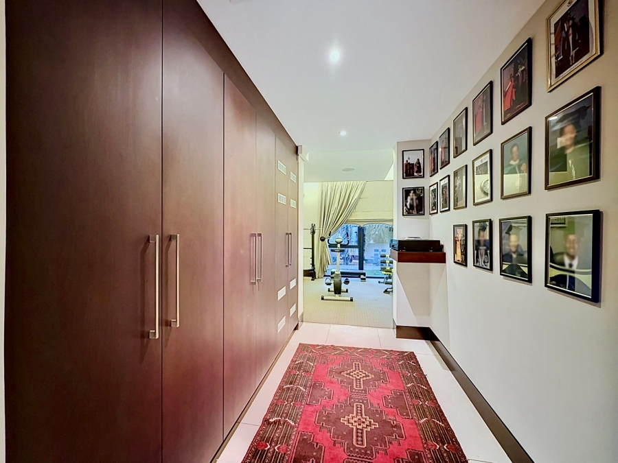 5 Bedroom Property for Sale in Lombardy Estate Gauteng