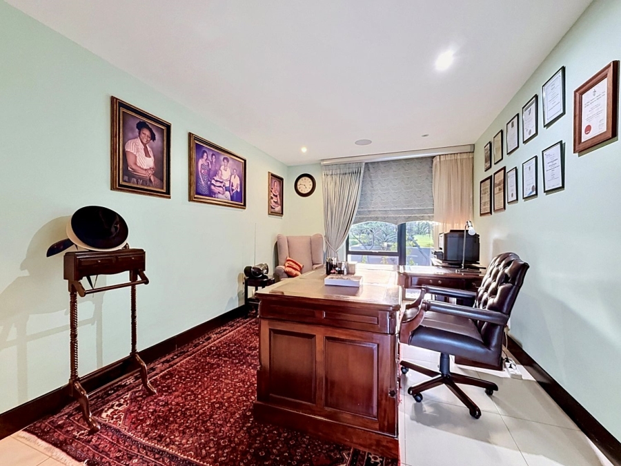 5 Bedroom Property for Sale in Lombardy Estate Gauteng