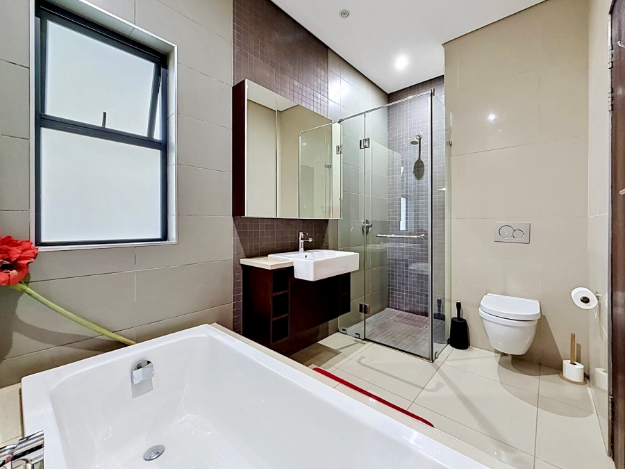 5 Bedroom Property for Sale in Lombardy Estate Gauteng