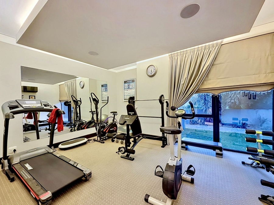 5 Bedroom Property for Sale in Lombardy Estate Gauteng
