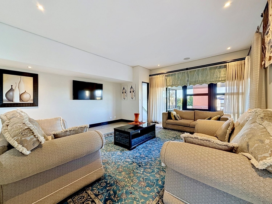 5 Bedroom Property for Sale in Lombardy Estate Gauteng