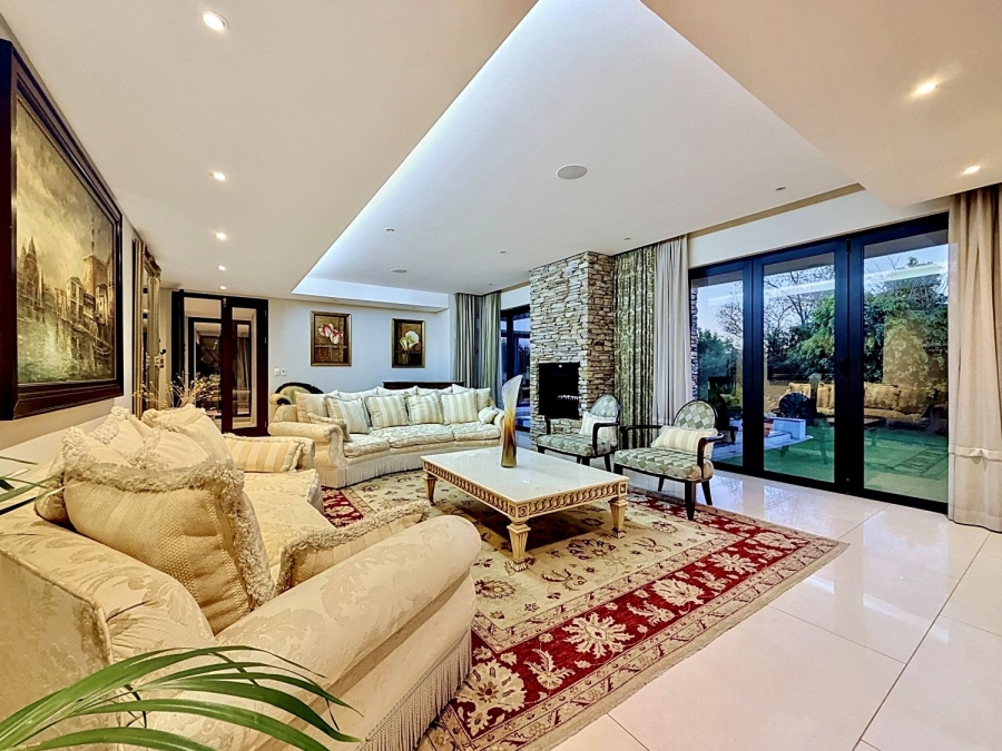5 Bedroom Property for Sale in Lombardy Estate Gauteng