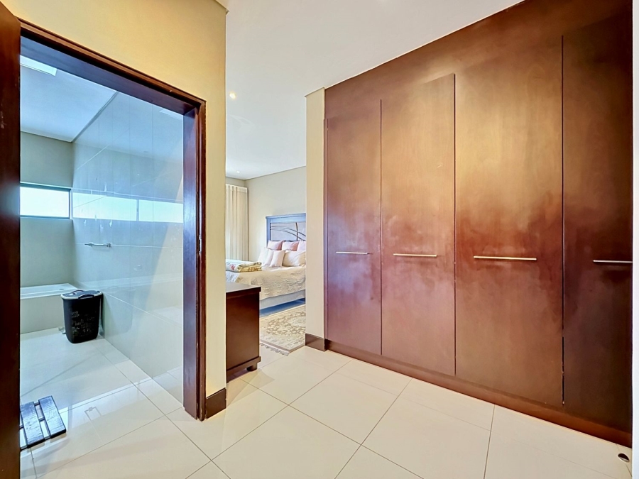 5 Bedroom Property for Sale in Lombardy Estate Gauteng