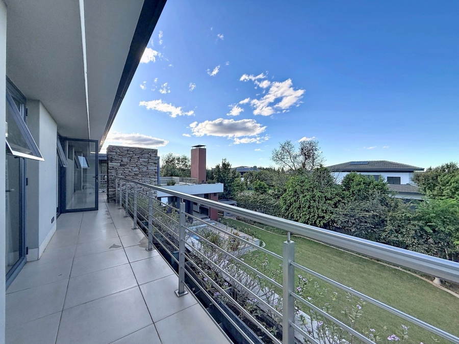 5 Bedroom Property for Sale in Lombardy Estate Gauteng