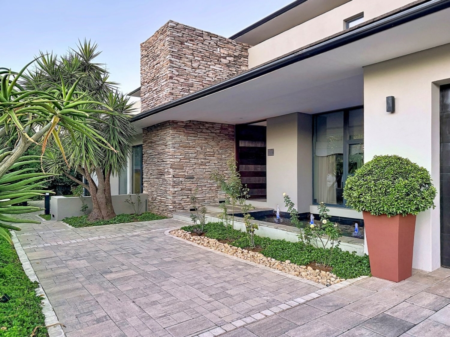 5 Bedroom Property for Sale in Lombardy Estate Gauteng
