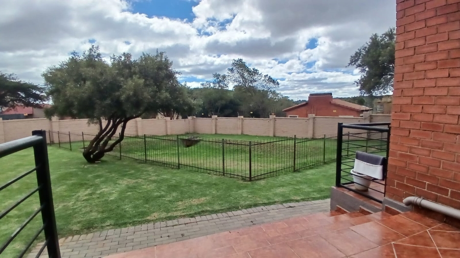 2 Bedroom Property for Sale in Willowbrook Gauteng