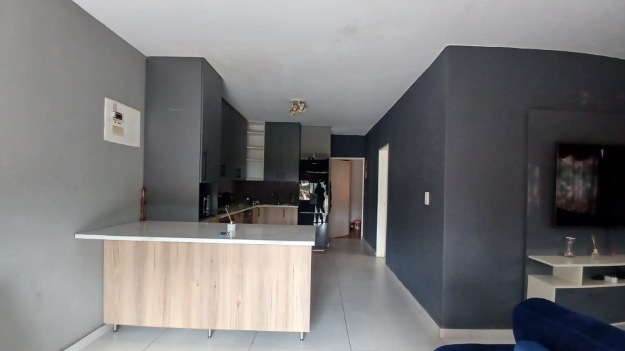 2 Bedroom Property for Sale in Willowbrook Gauteng