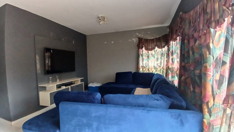 2 Bedroom Property for Sale in Willowbrook Gauteng