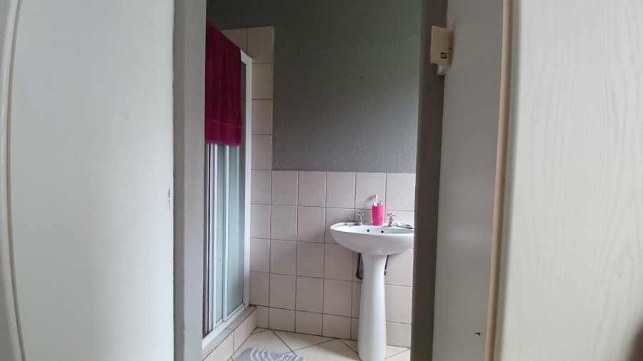 2 Bedroom Property for Sale in Willowbrook Gauteng