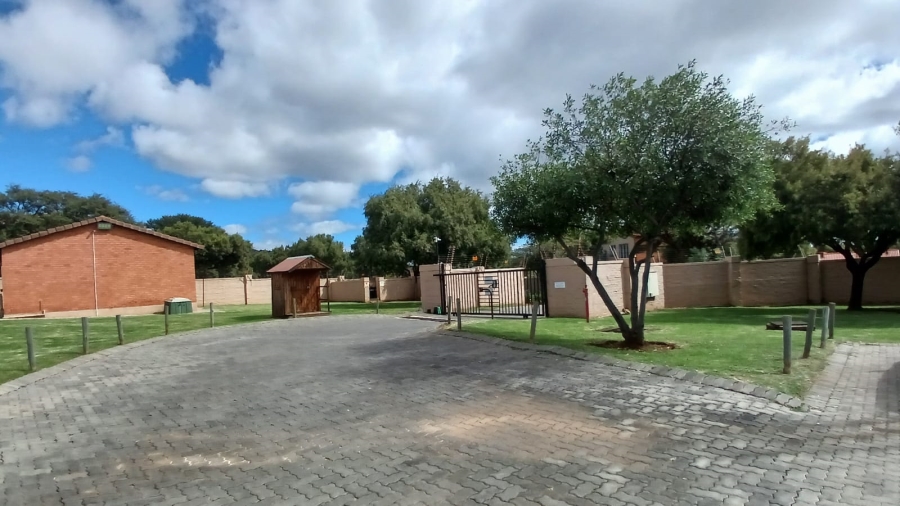 2 Bedroom Property for Sale in Willowbrook Gauteng
