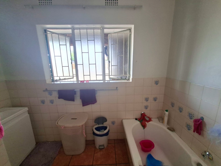 1 Bedroom Property for Sale in Lewisham Gauteng